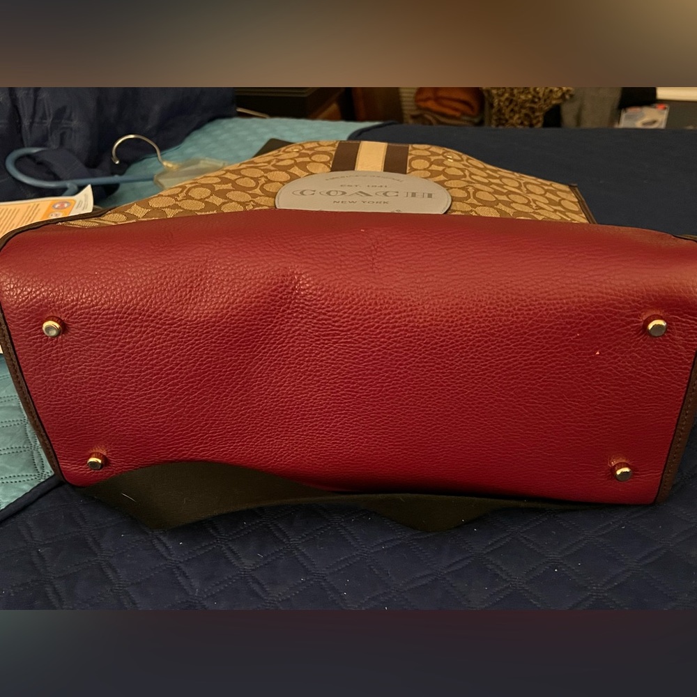 NEW Coach Tote Bag with Coach Symbol on the front. 4 compartments inside. - Picture 3 of 16